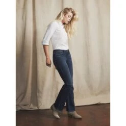 LEE Women's Legendary Mid Rise Bootcut Jeans -Active Luxe Shop 2080775 403 alt5