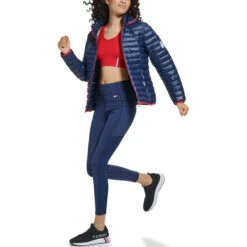 TOMMY HILFIGER Women's Lightweight Hooded Packable Puffer Jacket -Active Luxe Shop 2083079 402 alt4